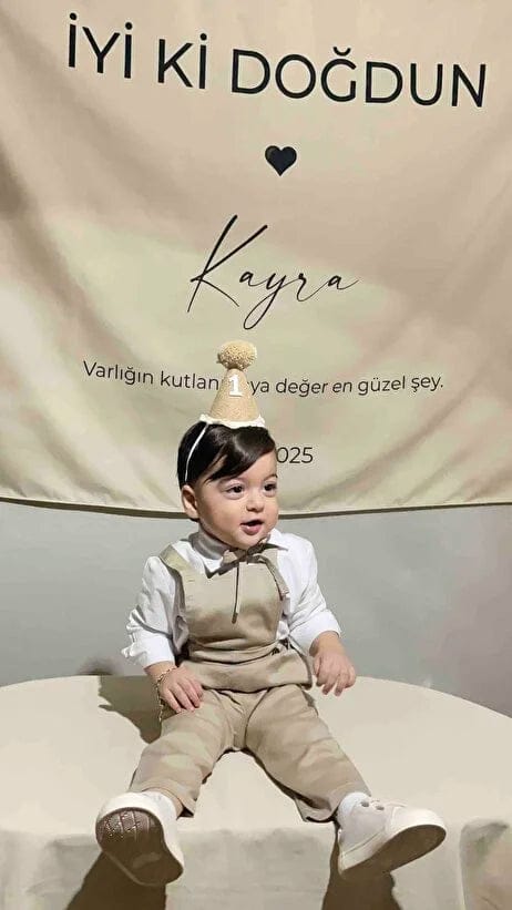 Customer photo review of Doğum Günü Duvar Örtüsü