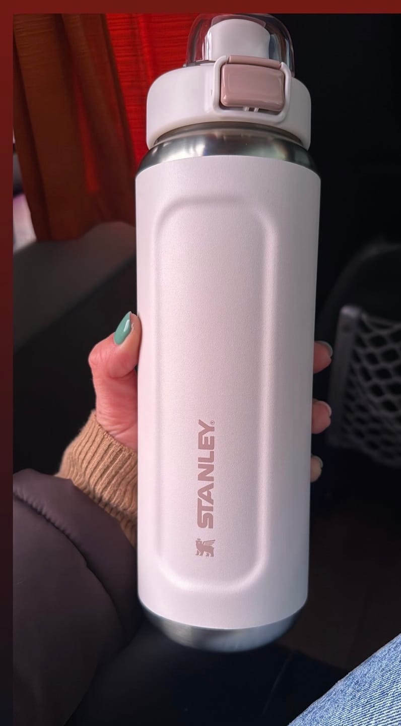 Customer photo review of Botella Wellspring Rose Quartz | 710 ml