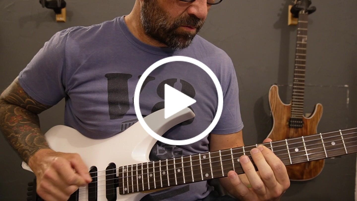 Customer video review of Donner HLX-500 Guitare Électrique Moderne Sans Tête【ancienne réf. NHL-500】