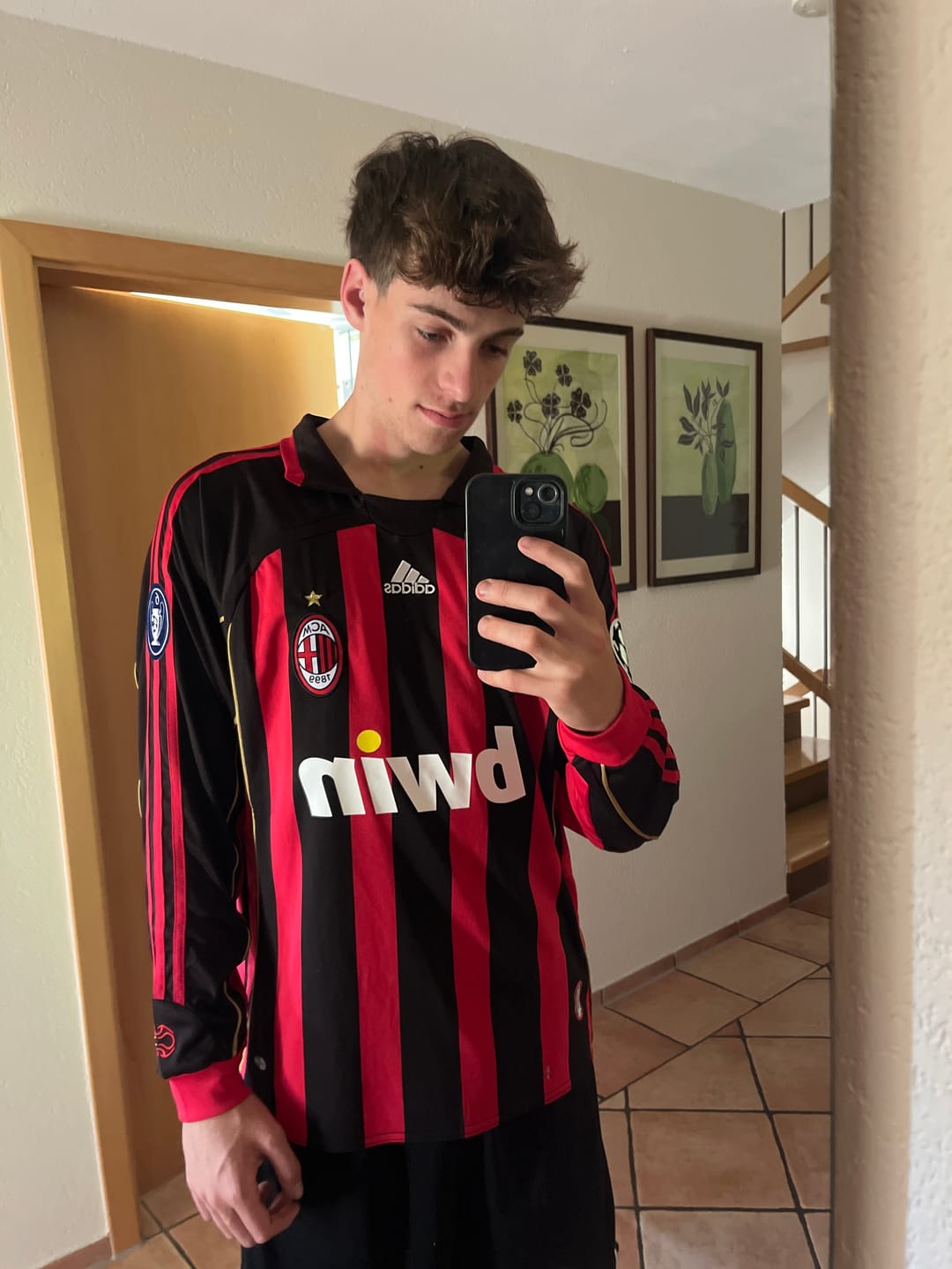 Customer photo review of Kaká Leite Milan 2006 2007 Red Black Retro Jersey