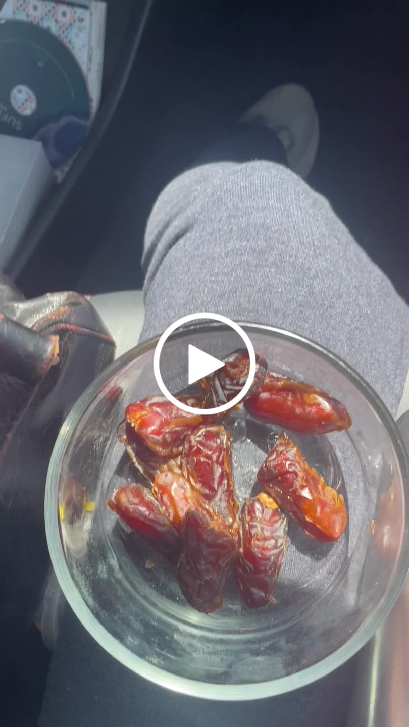 Customer video review of Organic Halawi Dates Box