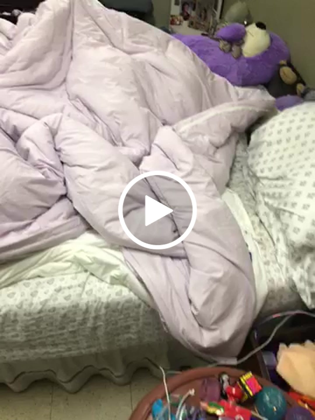 Customer video review of Temperature Controlling Comforter