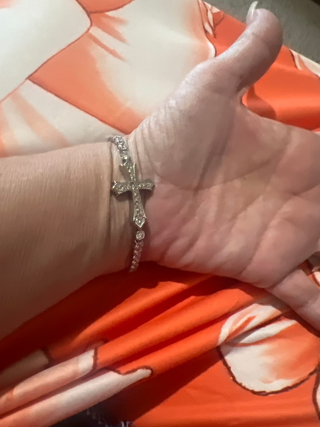 Customer photo review of FREE Today: 2-Color Elegant Zircon-Encrusted Cross Bracelet: A Symbol of Divine Grace & Elegance