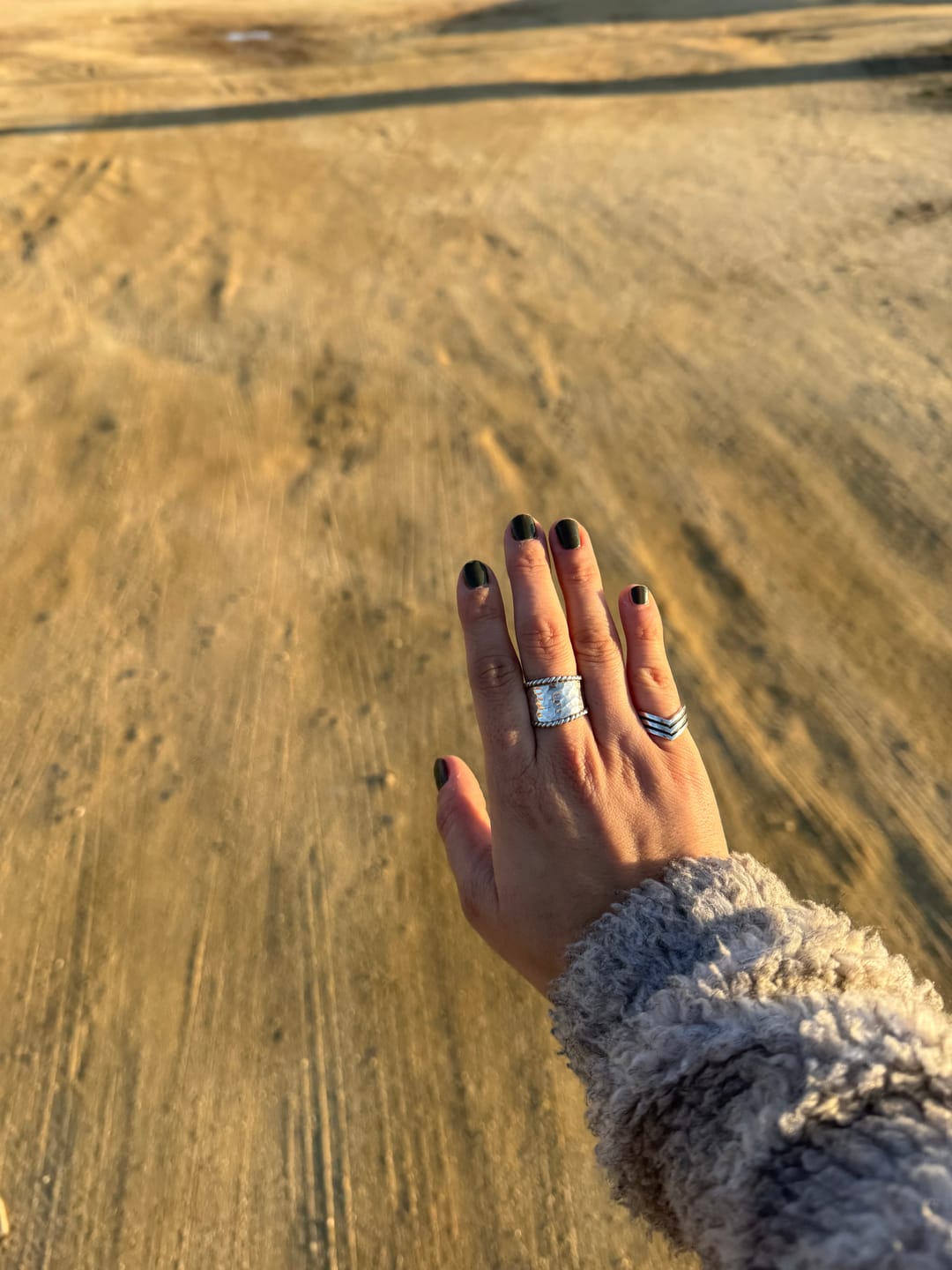 Customer photo review of Midi Ring Flecha