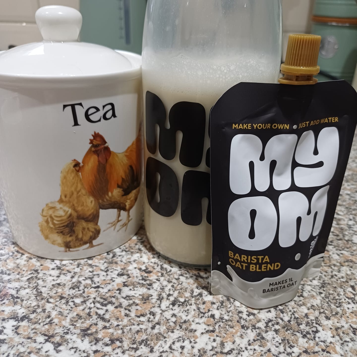 Customer photo review of MYOM 1L Barista Oat Milk-Free Drink Value Bundle