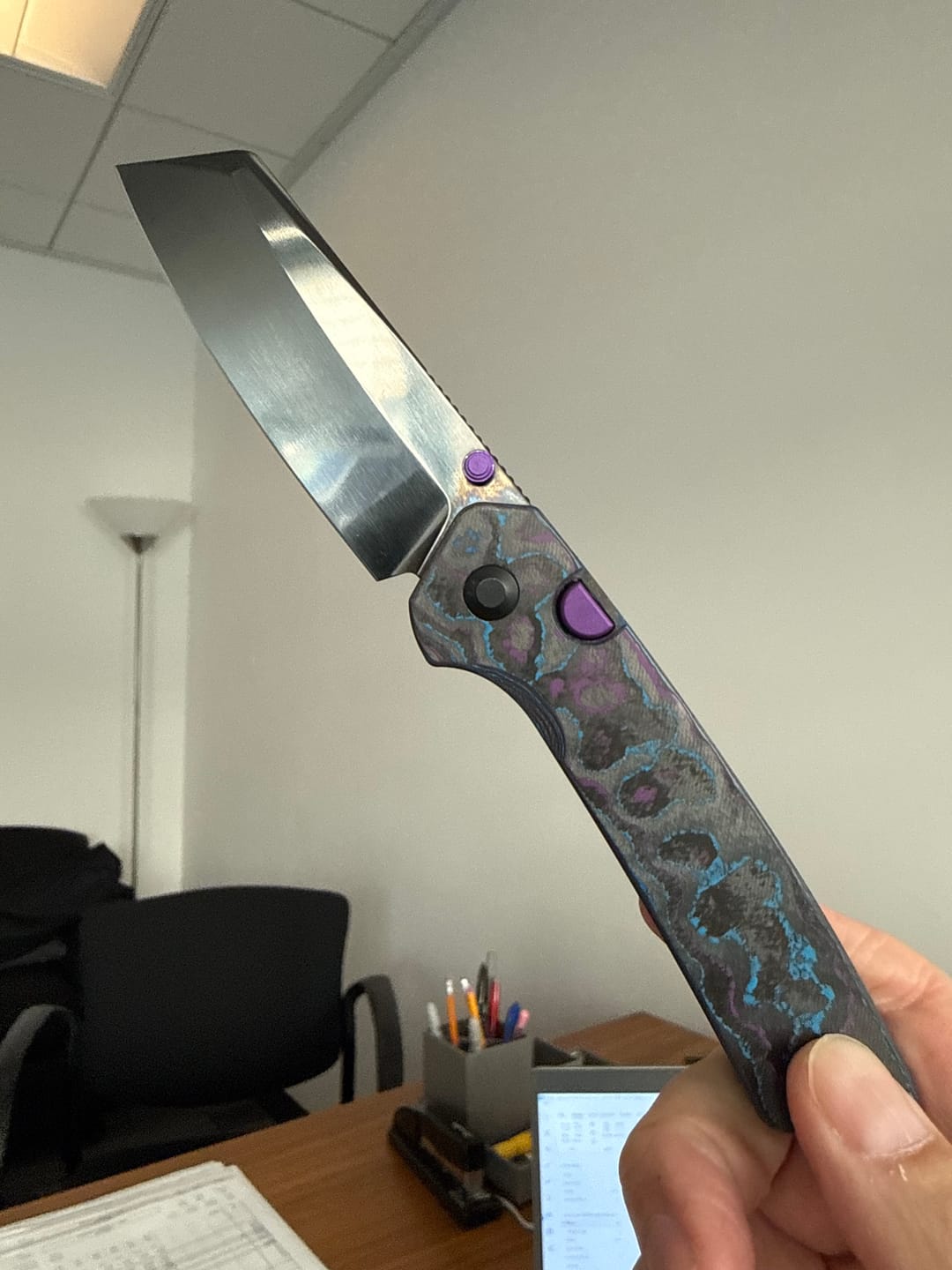 Customer photo review of Kizer Madrac Button Liner Lock Camo Carbon Mirror DLC S45VN BLADE DISTRICT EXCLUSIVE