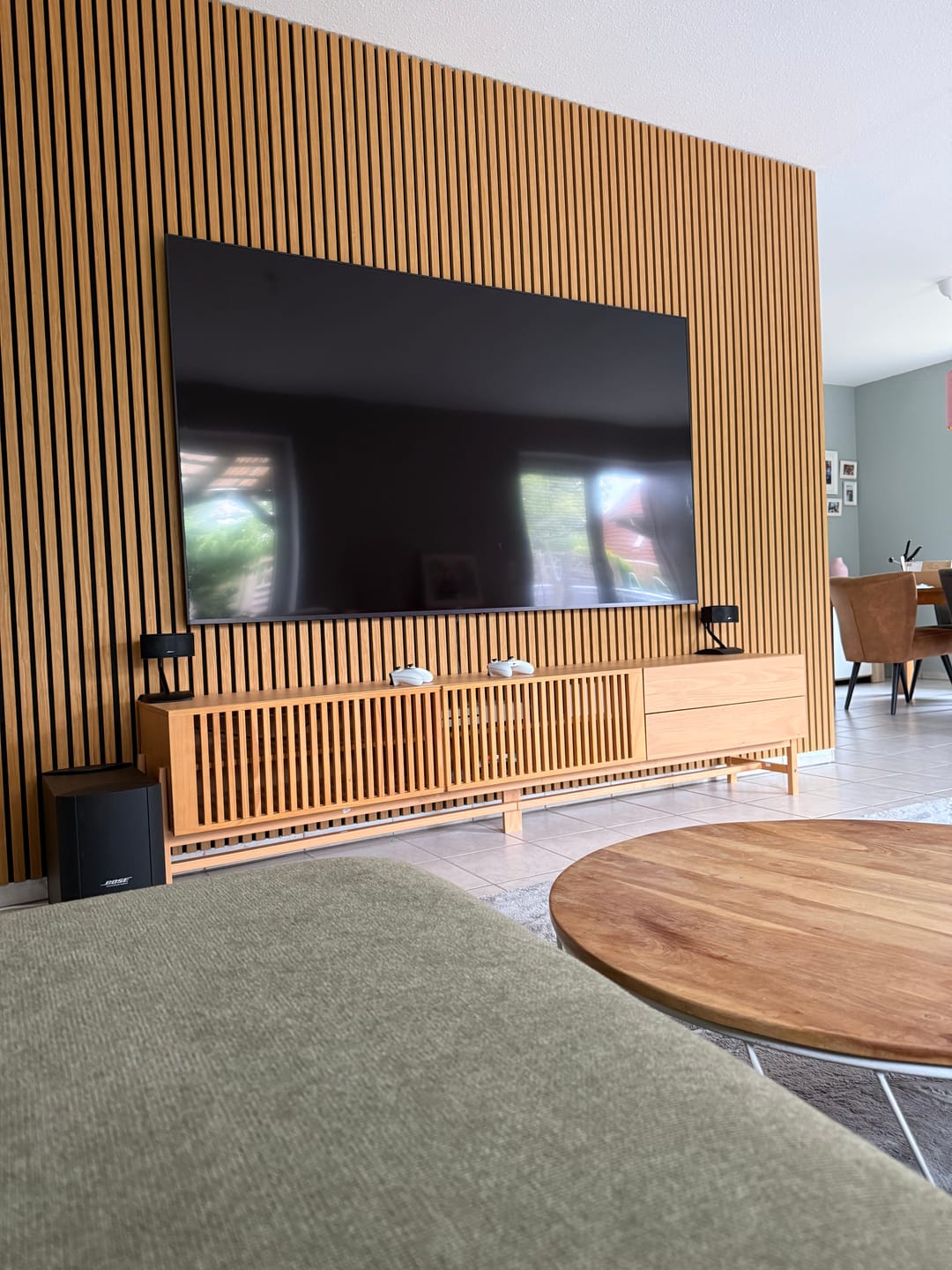 Customer photo review of Akustikpaneele Rustikale Eiche | XL 300 cm x 60 cm | Dreiseitig Echtholzfurnier
