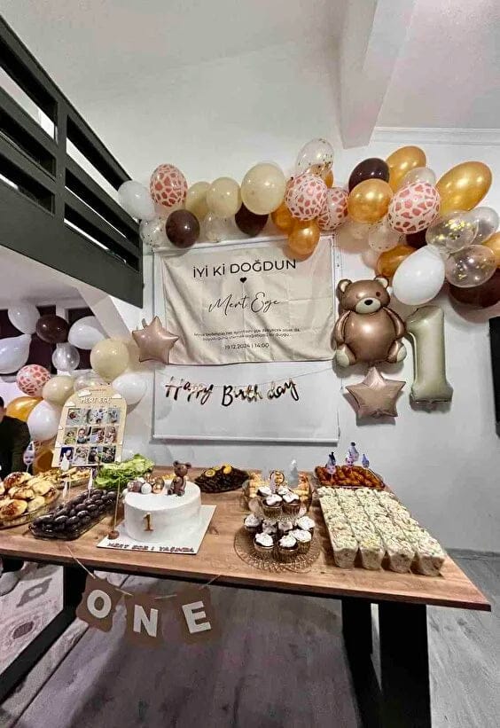 Customer photo review of Doğum Günü Duvar Örtüsü