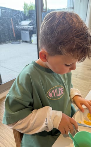 Customer photo review of Wylde Moss logo tee