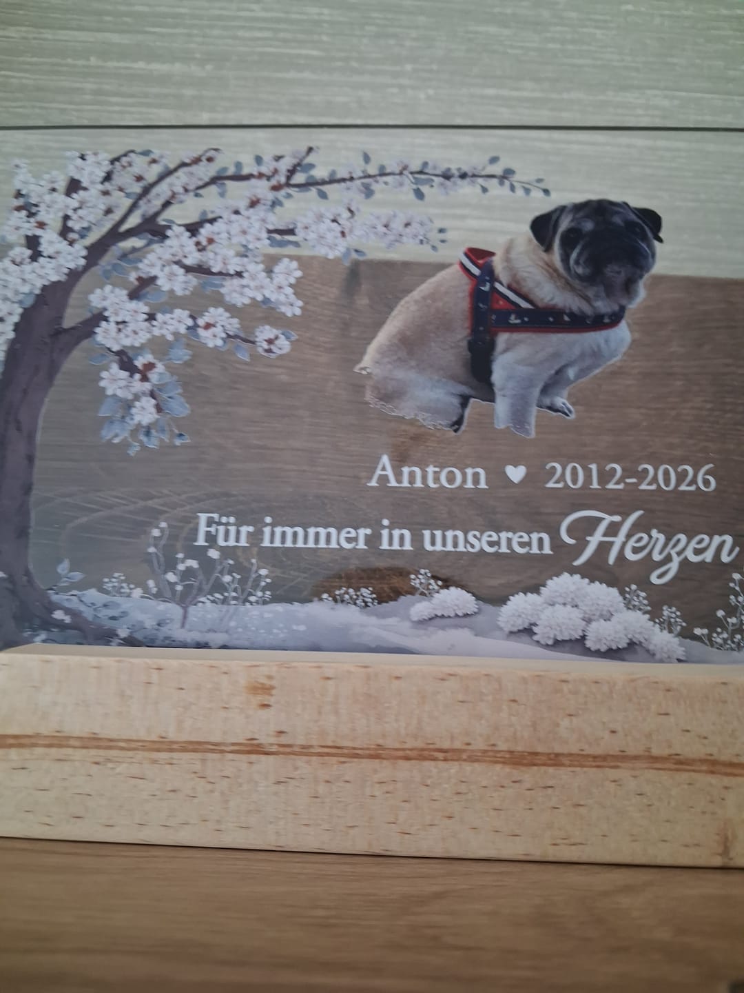 Customer photo review of Immer bei dir - Personalisierter Acrylaufsteller zur Erinnerung an Familienangehörige und Freunde