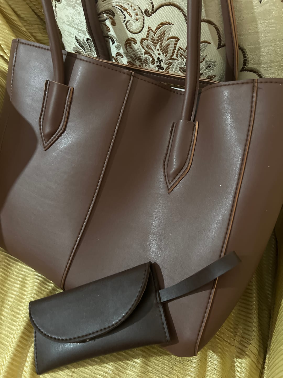 Customer photo review of Carla Shoulder Tote Brown  (Zip Closure)