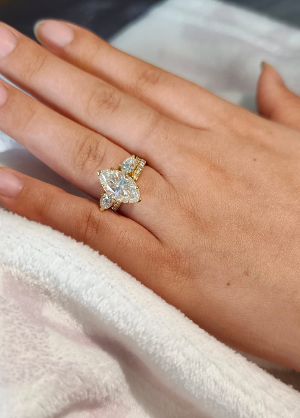 Customer photo review of S925 Moissanite 3.0Ct~4.0Ct Marquise/Oval Cut Yellow Gold Wedding Ring with Pear Cut Wedding Band