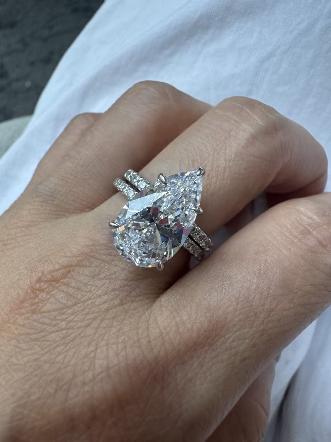 Customer photo review of S925 4.5Ct Pear Cut Wedding Ring & Open Wedding Band Bridal Rings Travel Rings For Her