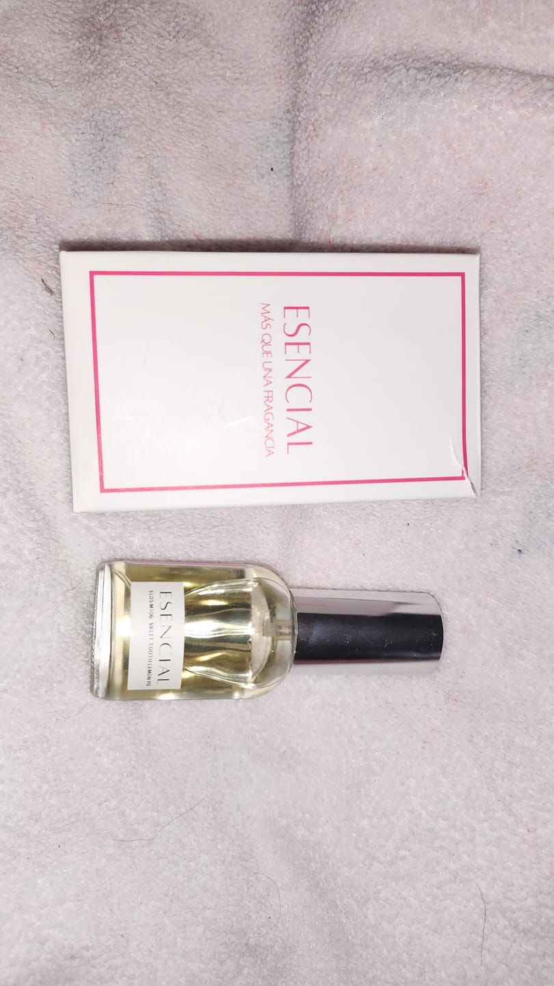 Customer photo review of EL05-M106 Inspirado en: Sweet Tooth Lemon Pie - Sabrina Carpenter