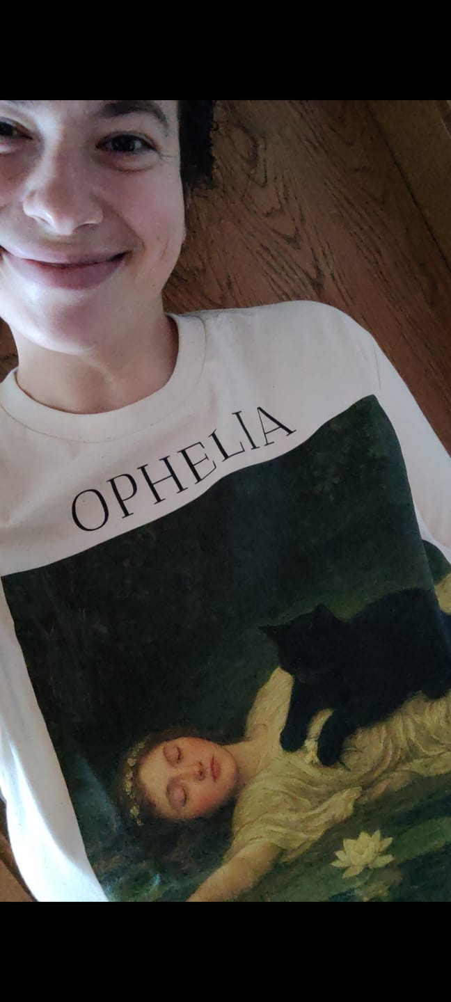 Customer photo review of Ophelia-John Everett Millais T-Shirt