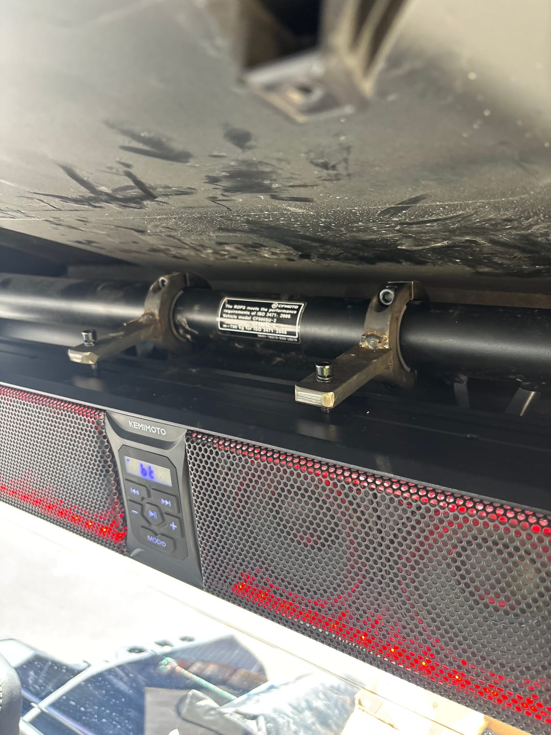 Customer photo review of UTV Sound Bar RGB 25'' Bluetooth Multicolor Lights 500W Amplifier 1.25''-2'' Roll Bar