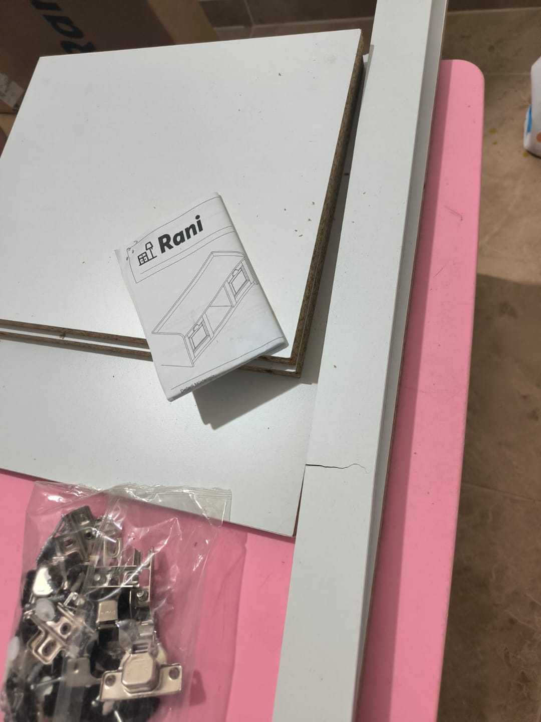 Customer photo review of Rani EE101 Aynalı Vestiyer Modern Portmanto Duvar Askısı Ayakkabılık Renk: Beyaz - S. Ceviz