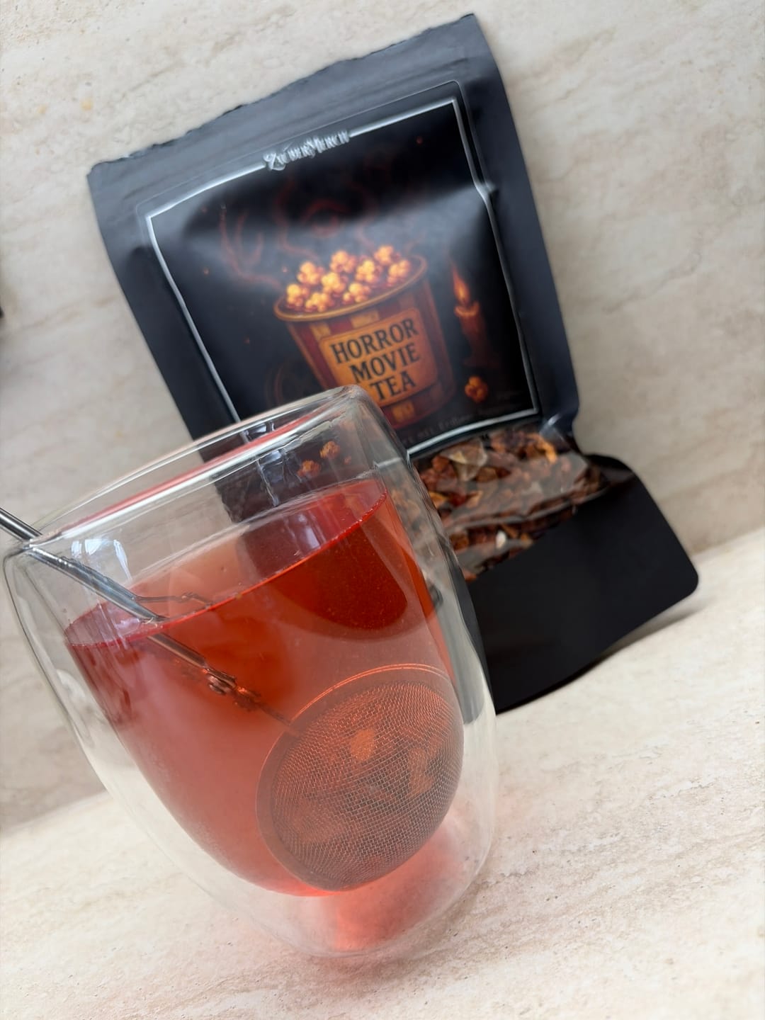 Customer photo review of Horror Movie Tea – Früchtetee mit Erdbeer-Popcorn-Geschmack | Halloween Tee