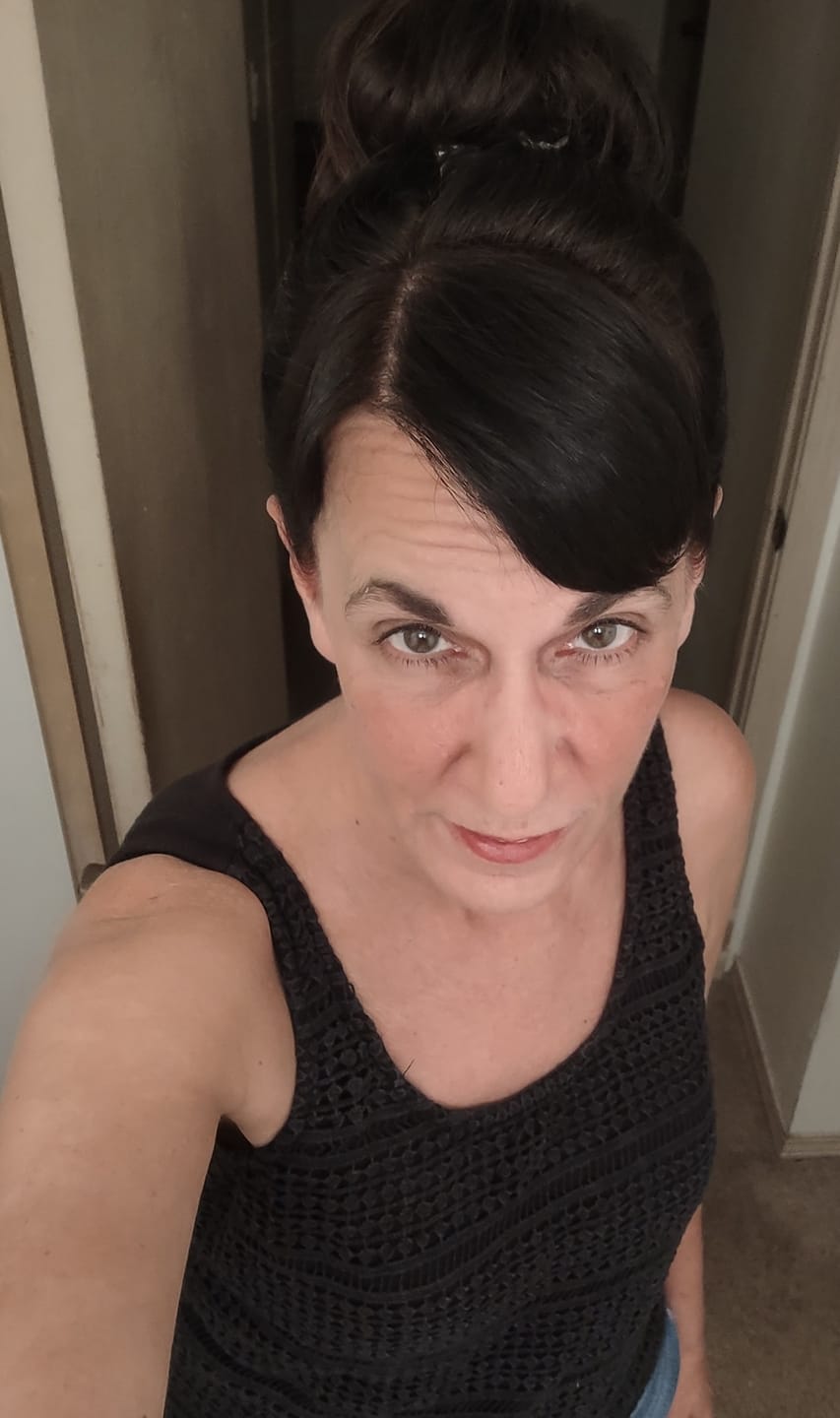 Customer photo review of DD Eye Radiance Cream SPF 30