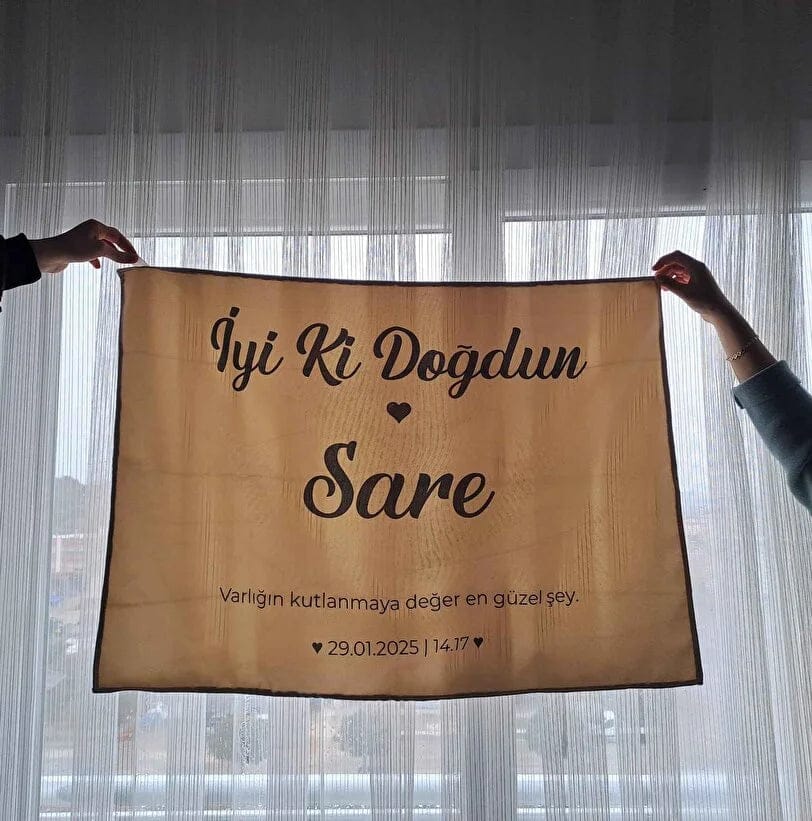 Customer photo review of Doğum Günü Duvar Örtüsü