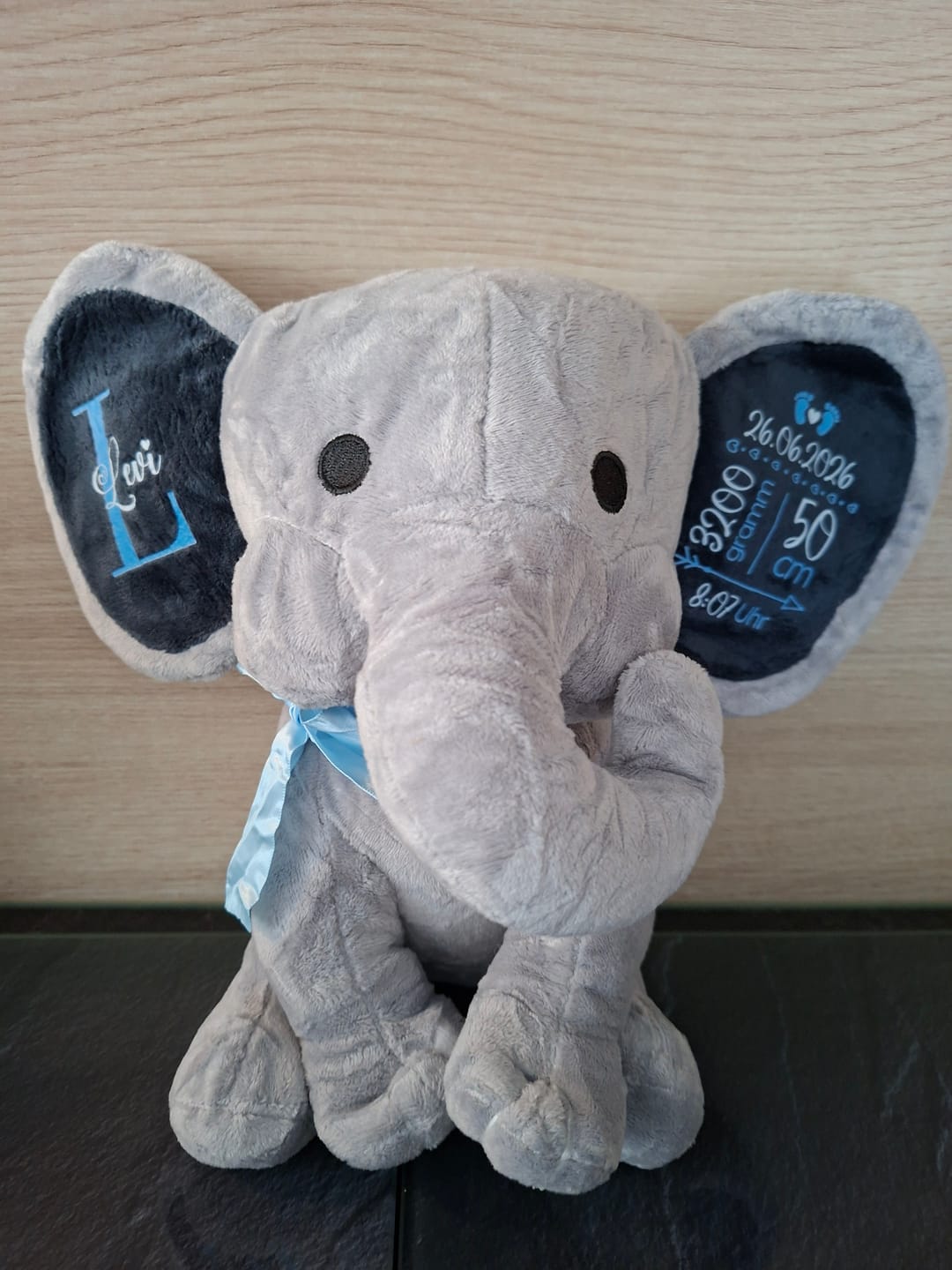 Customer photo review of Kuschel Elefant - Baby-Stofftier