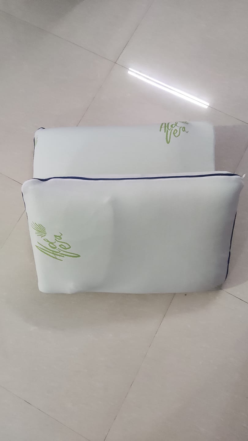 Customer photo review of Flo Adjustable Pillow (Memory Foam)