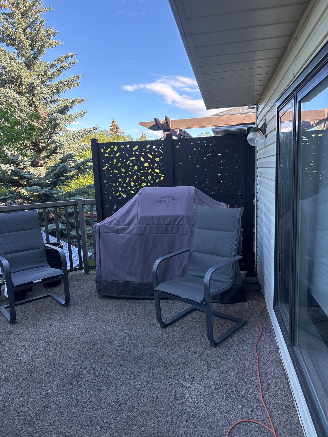 Customer photo review of Privacy Screen (River Rock)