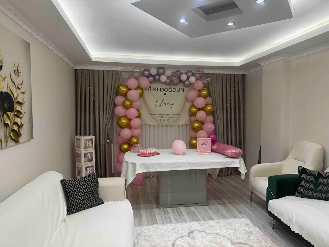 Customer photo review of Doğum Günü Duvar Örtüsü