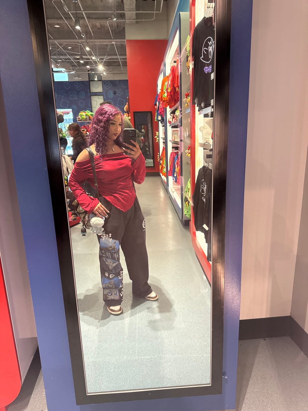 Customer photo review of 2153 - Demon Slayer: Kimetsu no Yaiba - Sweats