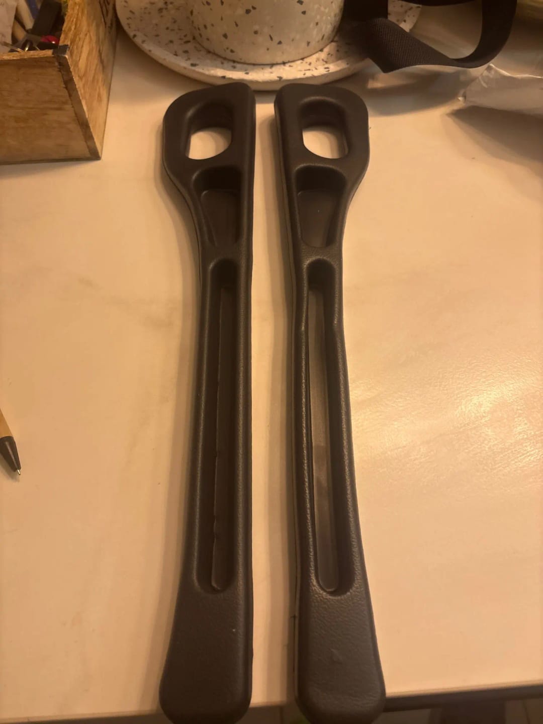 Customer photo review of BOLTHUT™ Car Seat Gap Filler — Leather Console Gap Plug, 2-Pack