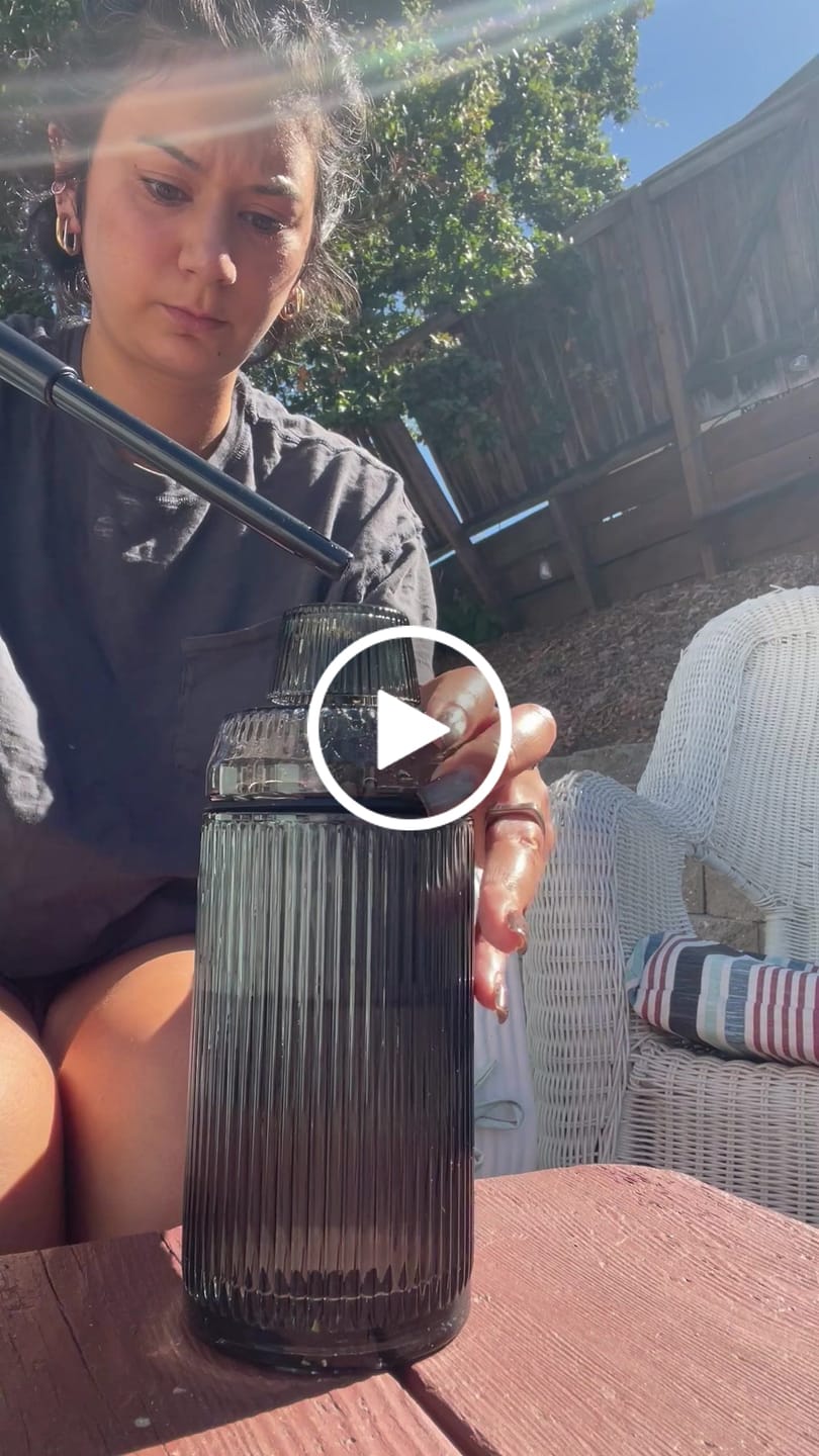 Customer video review of Deco Gravity Bong