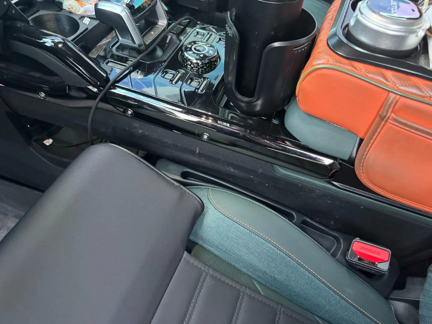 Customer photo review of BOLTHUT™ Car Seat Gap Filler — Leather Console Gap Plug, 2-Pack