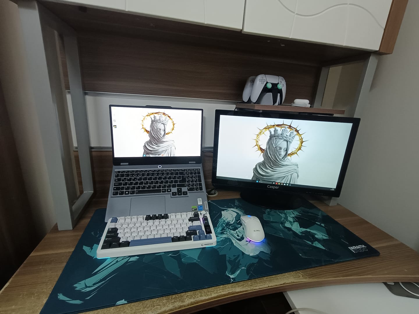 Customer photo review of Wraith Studio Daydream Deskmat