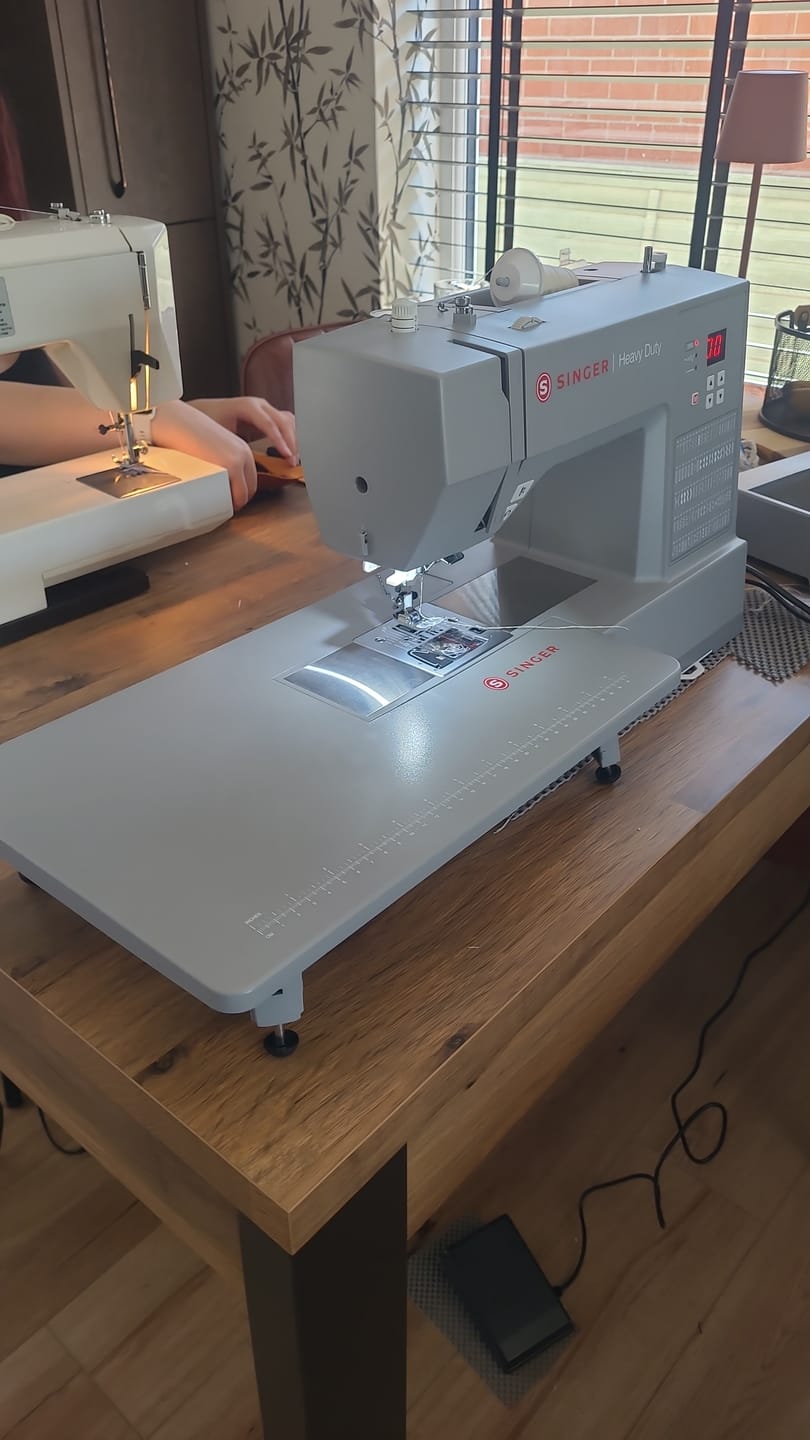 Customer photo review of Extension Table for Singer Heavy Duty 6000 series - Grey colour - HD6605 HD6705 HD6805