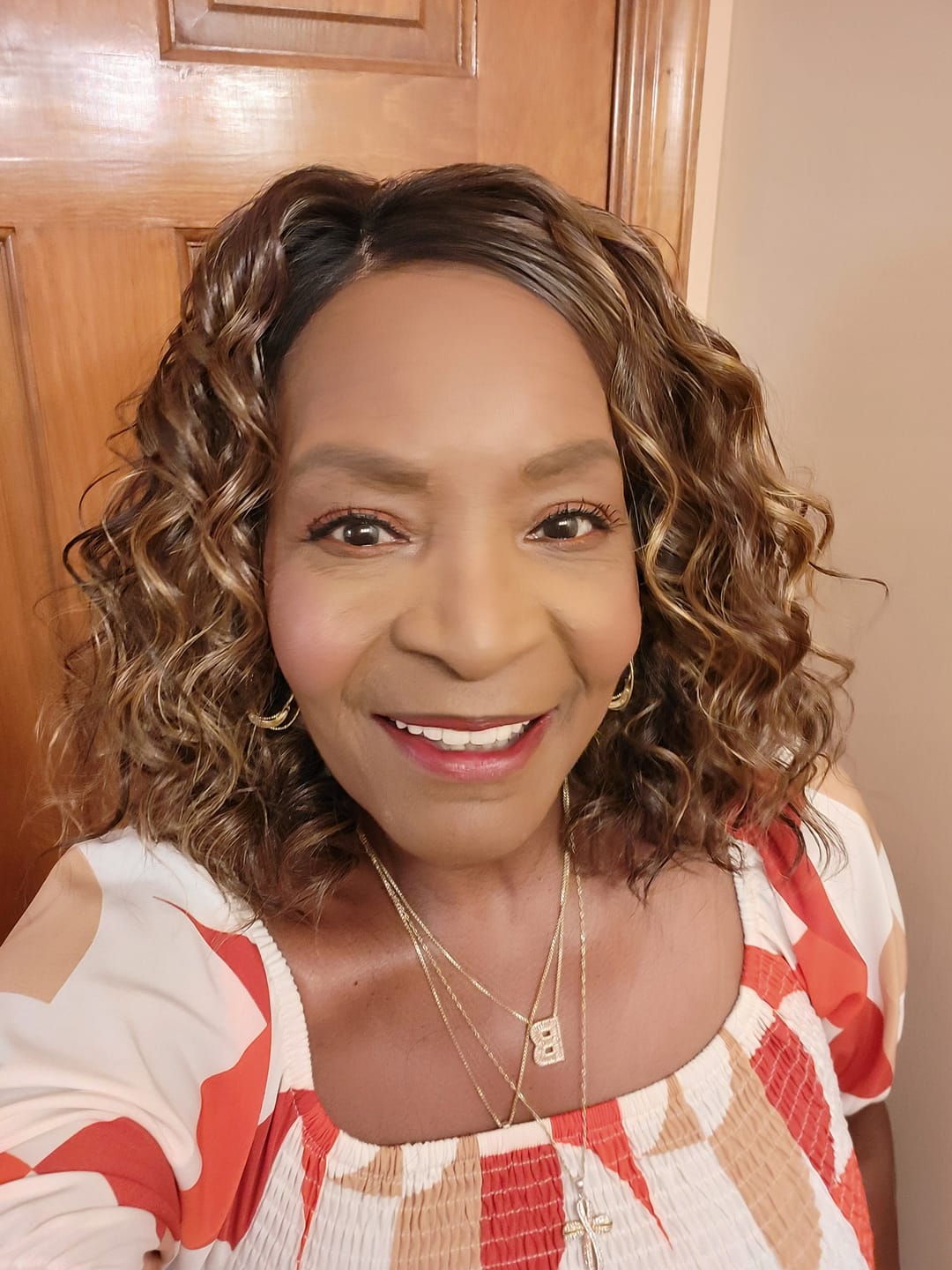 Customer photo review of Outre Airtied Glueless Human Hair Blend 13x6 HD Lace Front Wig - HHB-LOOSE DEEP 12"