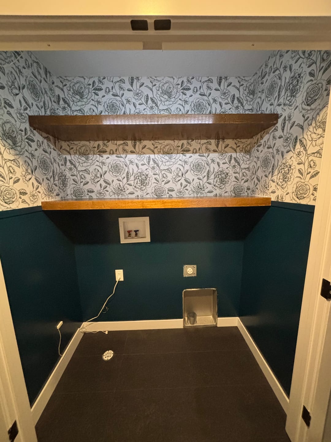 Customer photo review of Rose and Hydrangea Drawn Floral Wallpaper