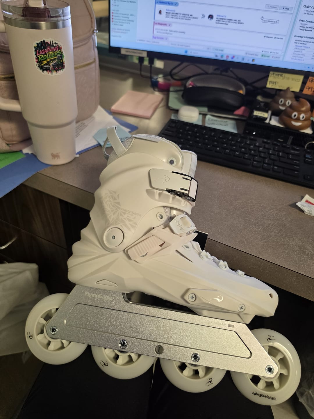Customer photo review of Flying Eagle X7D Reaver D8490 White Skates