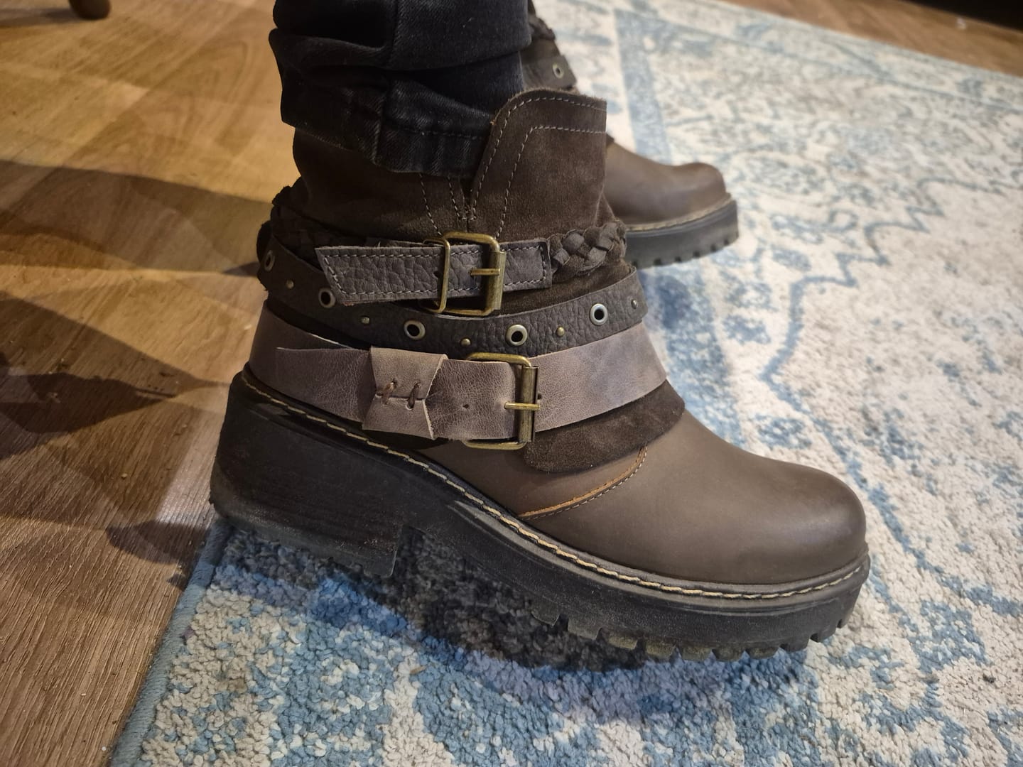 Customer photo review of Botin Mujer / Queltehue Cafe