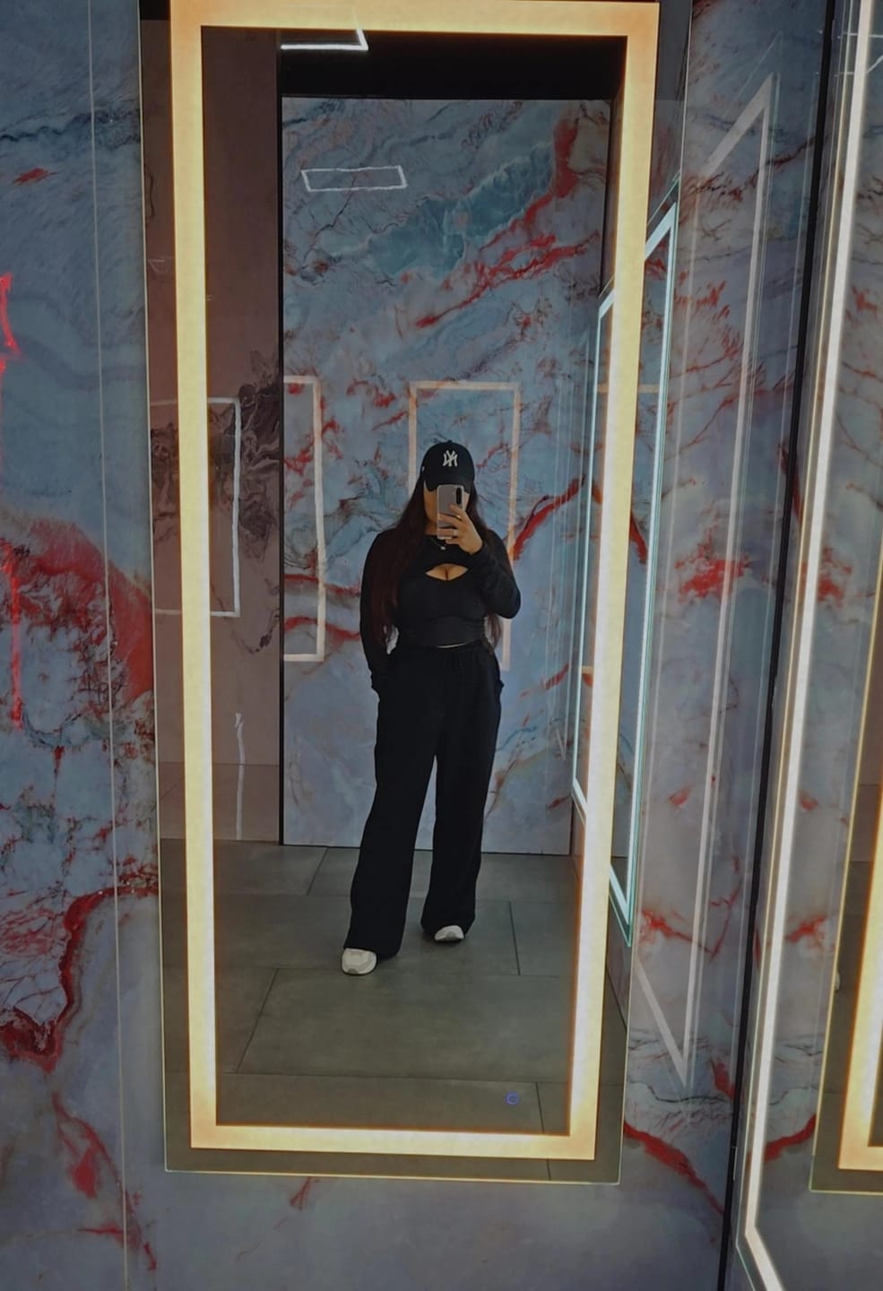 Customer photo review of W2296 Super Baggy Sweats