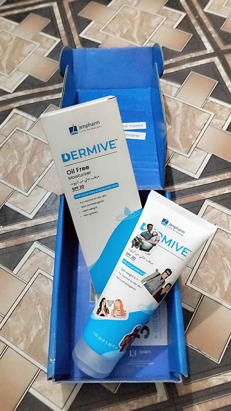 Customer photo review of Dermive Oil Free Moisturizer