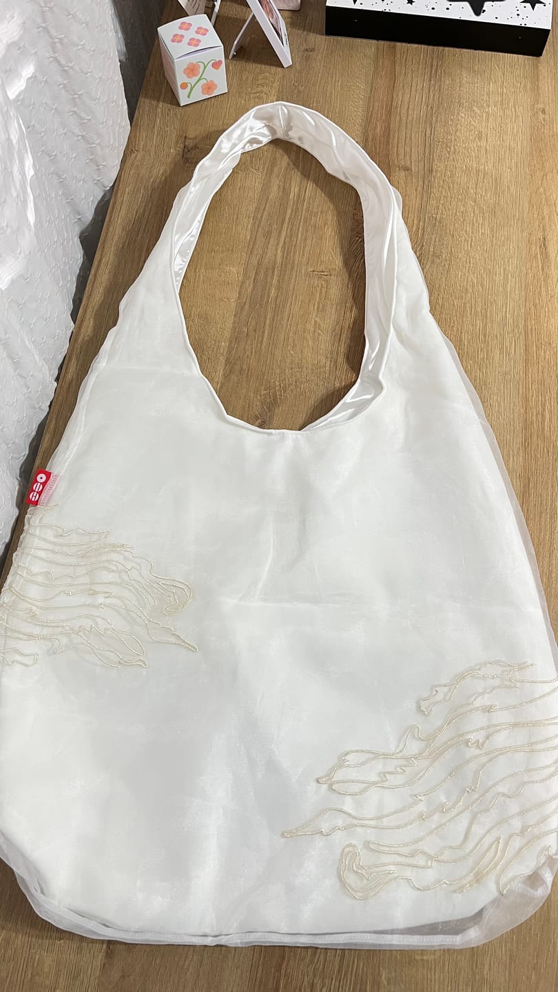 Customer photo review of BTS - BTS X MU:DS ARIRANG COLLABORATION OFFICIAL MD SHOULDER BAG