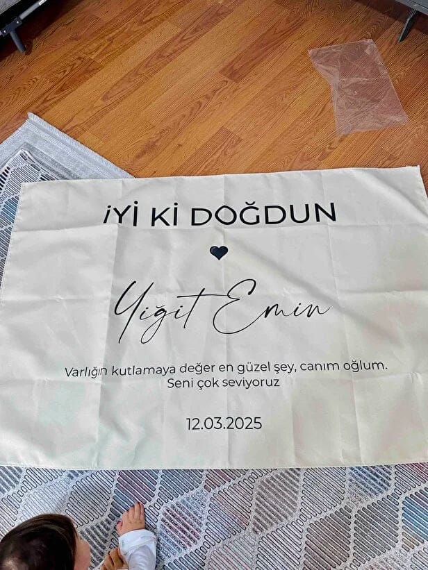 Customer photo review of Doğum Günü Duvar Örtüsü
