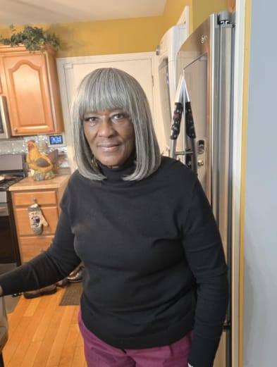 Customer photo review of Luvwin Salt And Pepper Full Machine Made Bang Wig With Small Lace