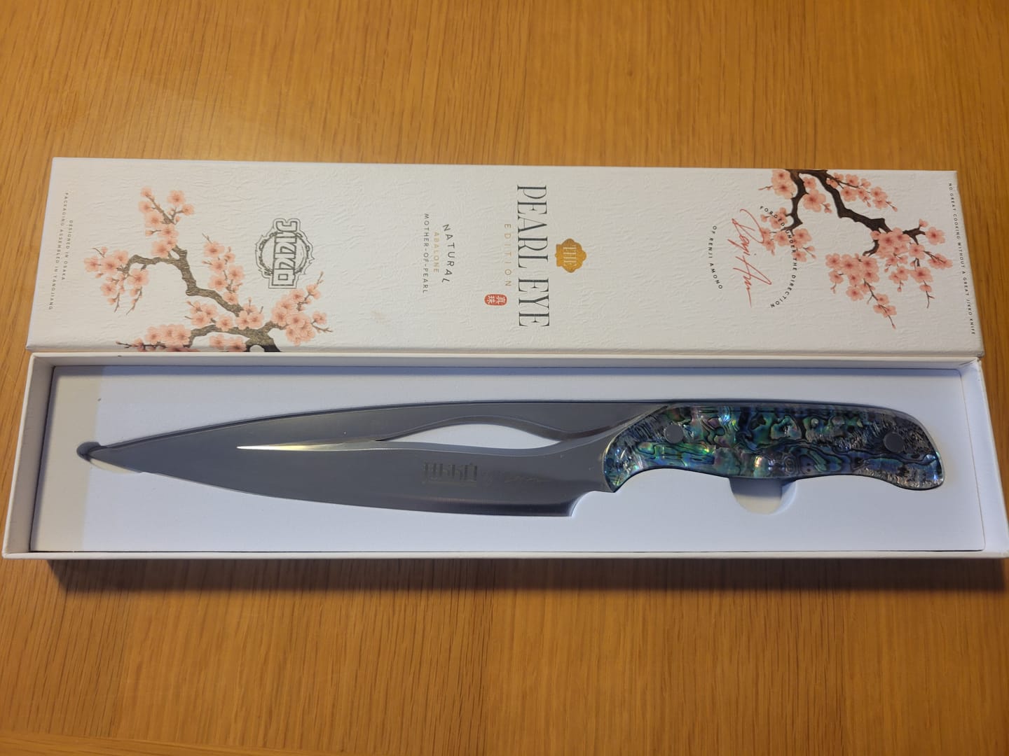 Customer photo review of The Pearl Eye Edition – Signature Knife by JIKKO®