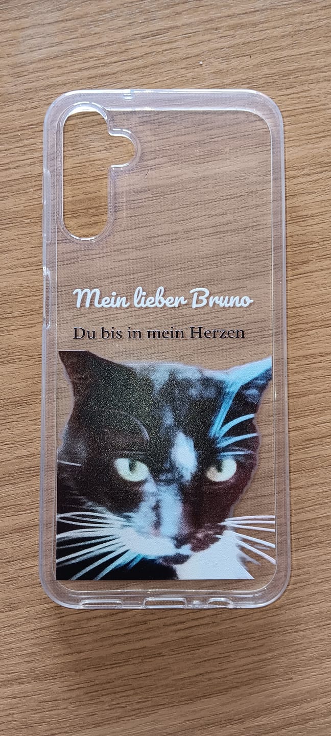 Customer photo review of Haustierportrait mit eigenem Foto und Wunschtext - Personalisierte Handyhülle