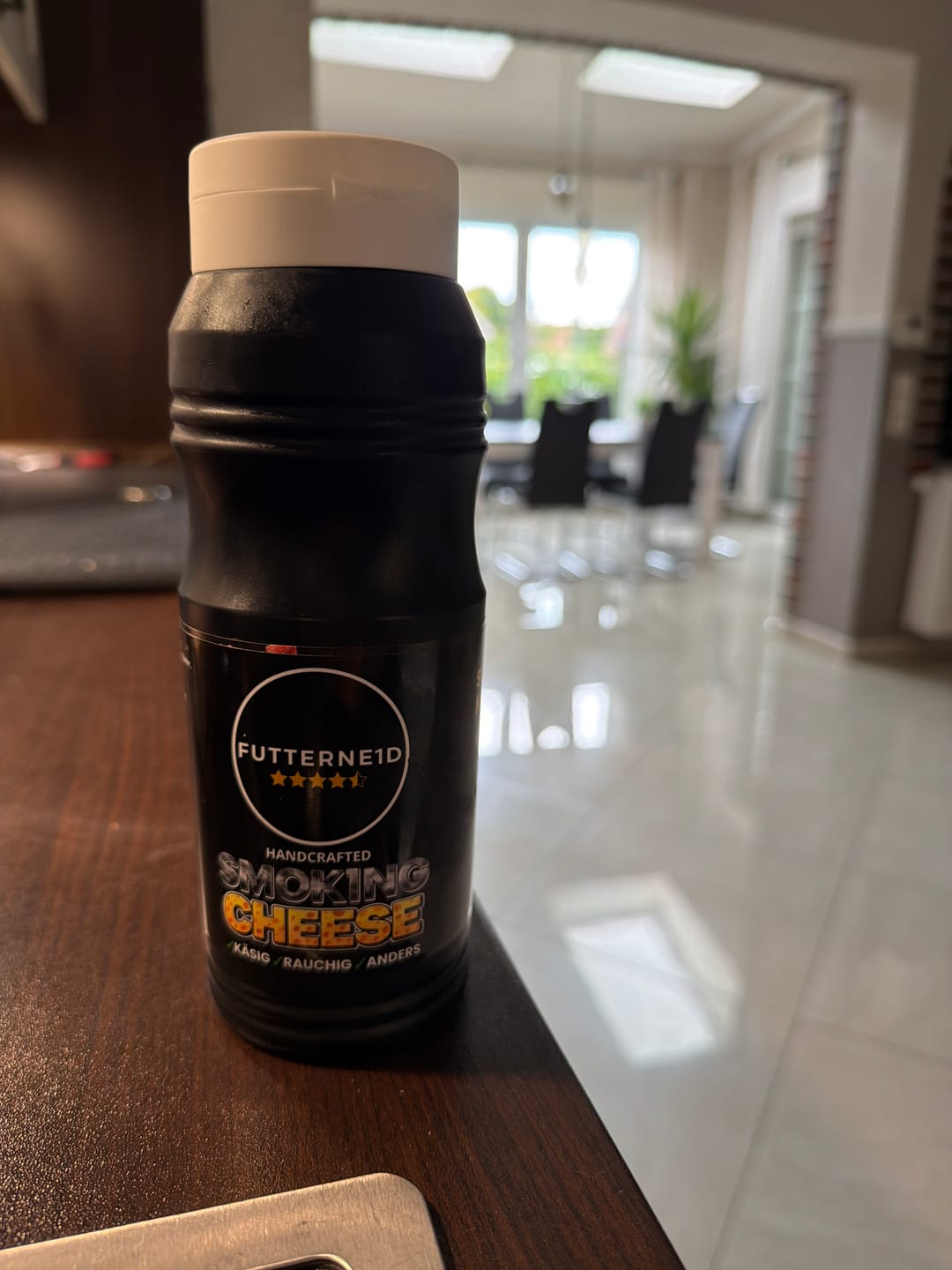 Customer photo review of SMOK1NG CHEESE Sauce 500ml