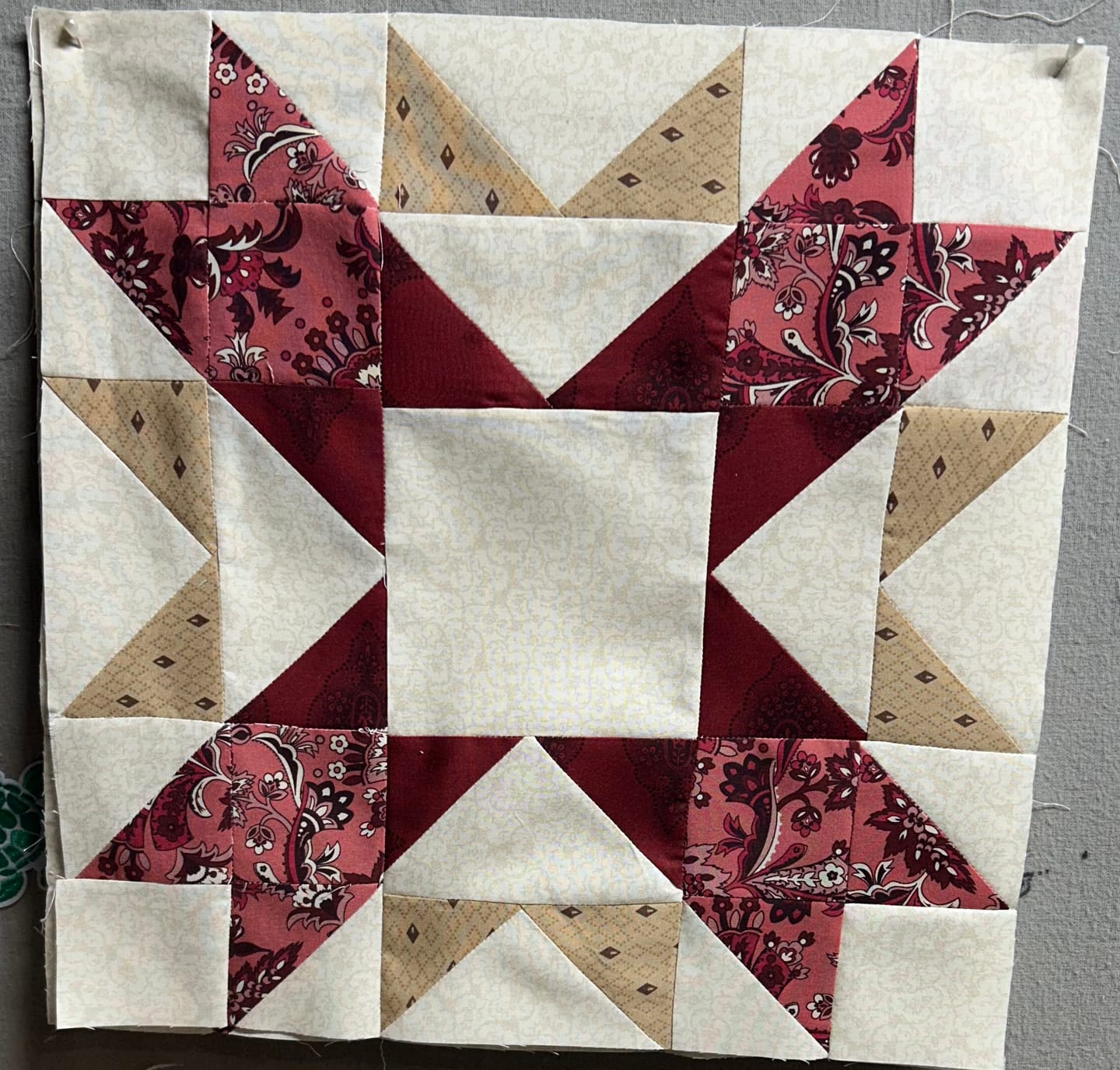 Customer photo review of Block Of The Month - Stars & Sprinkles En Rouge (100.5" x 100.5")