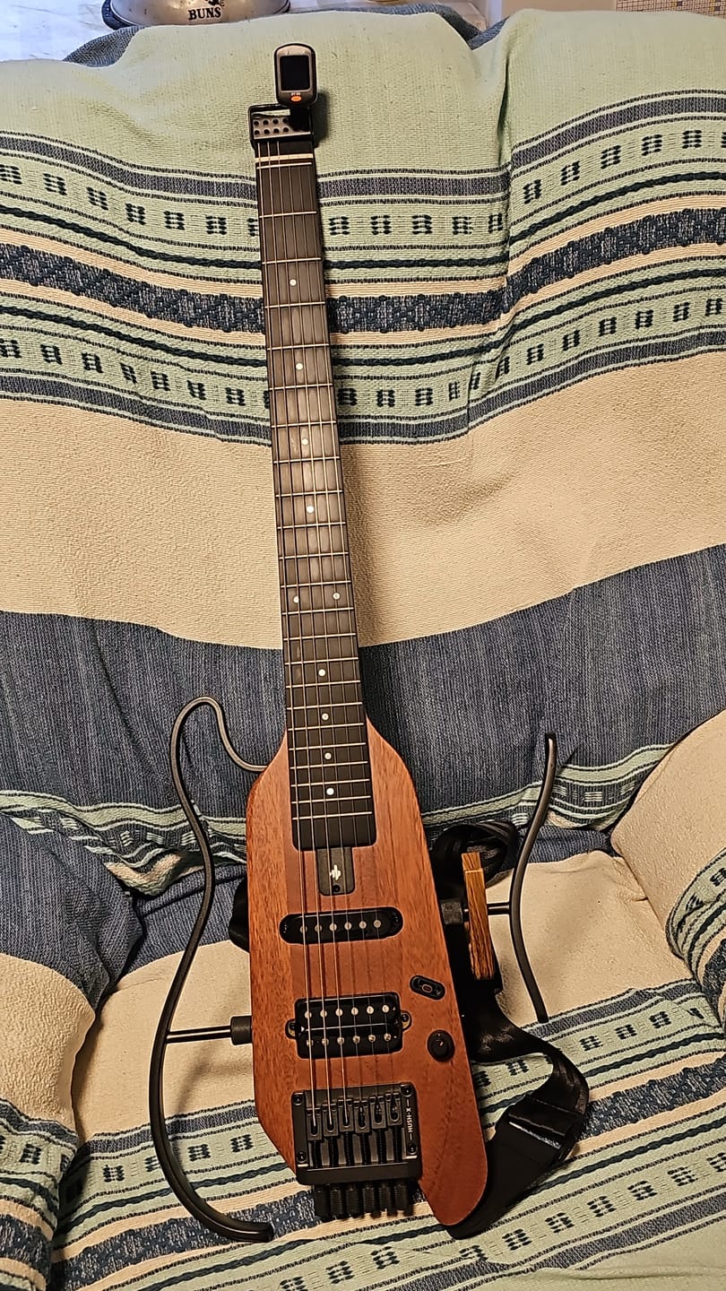 Customer photo review of 【OPEN BOX】Donner HUSH X Electric Travel Guitar
