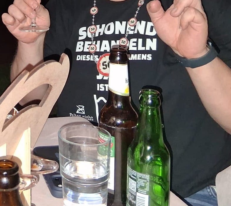 Customer photo review of Lustiges Geburtstags Shirt - Schonend Behandeln - Personalisierbares Herren T-Shirt