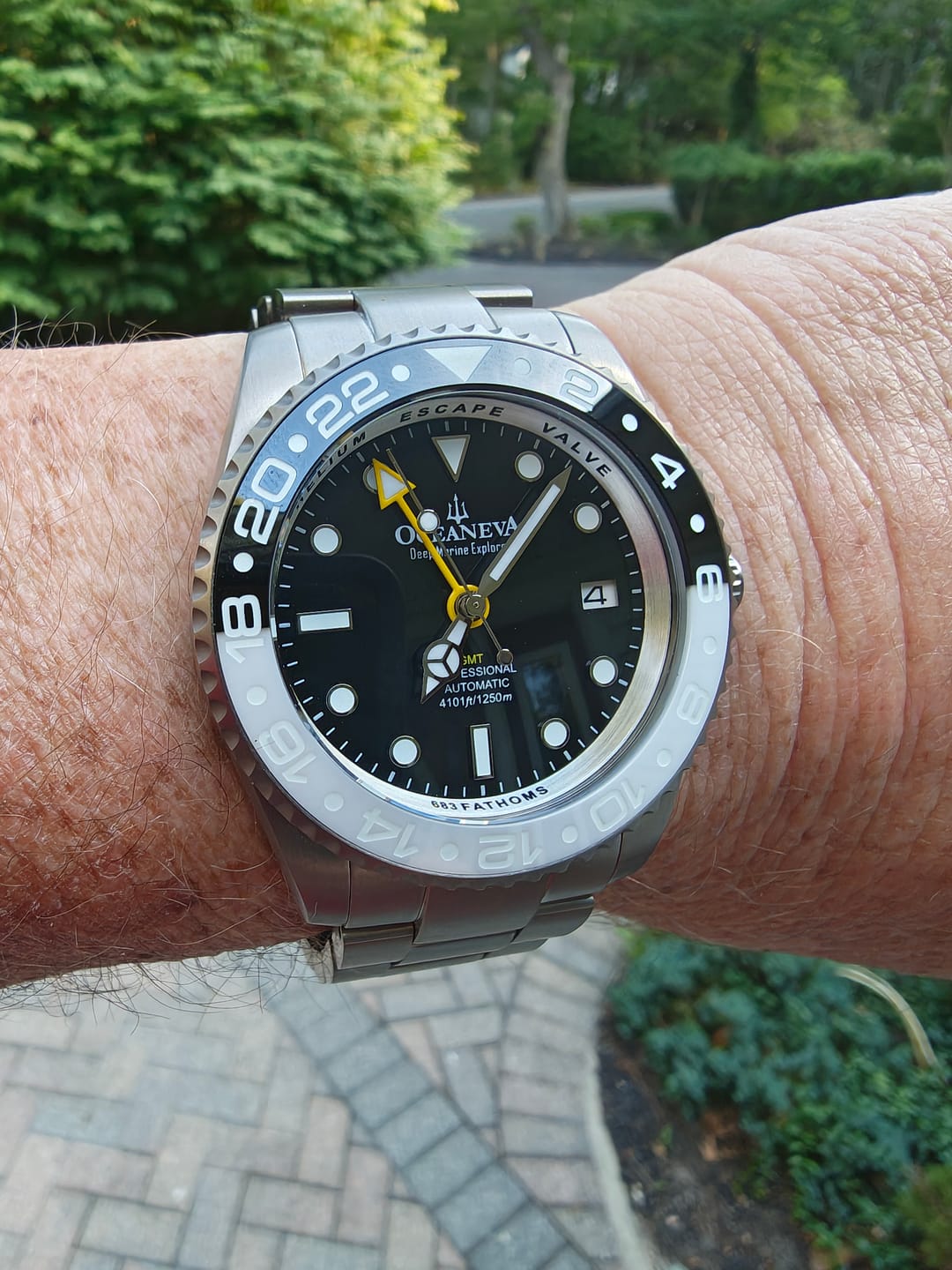 Customer photo review of Oceaneva Men's GMT TITANIUM Automatic Deep Marine Explorer 1250M Black & White Ceramic Bezel Watch